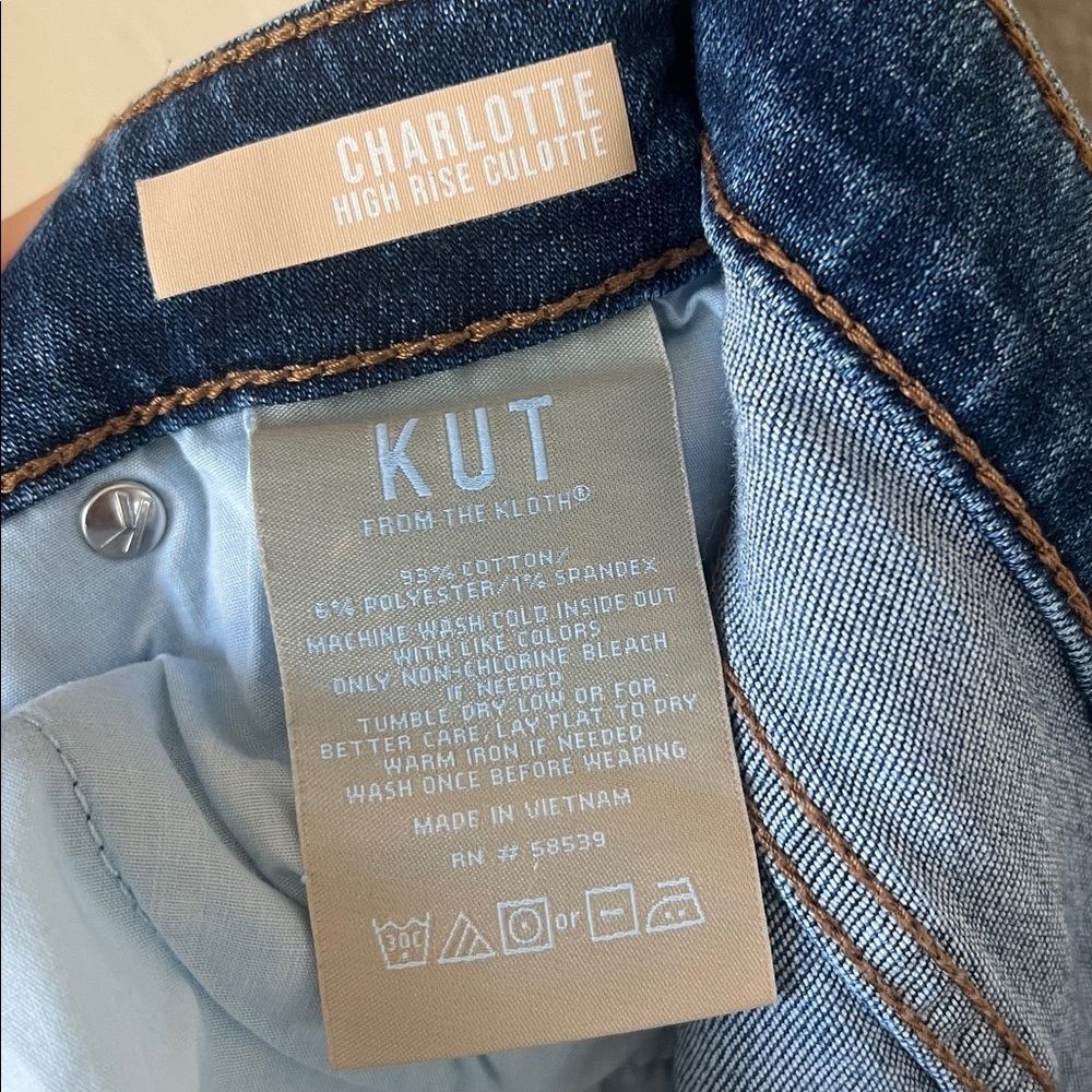 KUT from the Kloth charlotte high rise culottes jeans - Picture 8 of 9